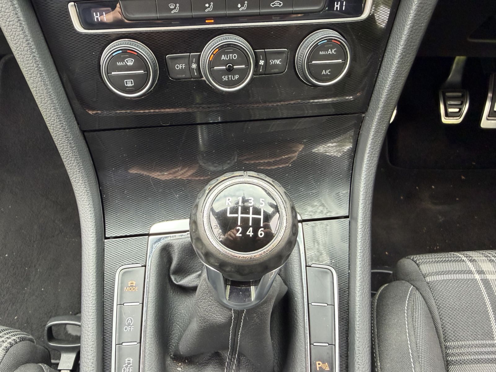 Image of Volkswagen Golf 2.0 TDI BlueMotion Tech GTD Euro 6 (s/s) 3dr