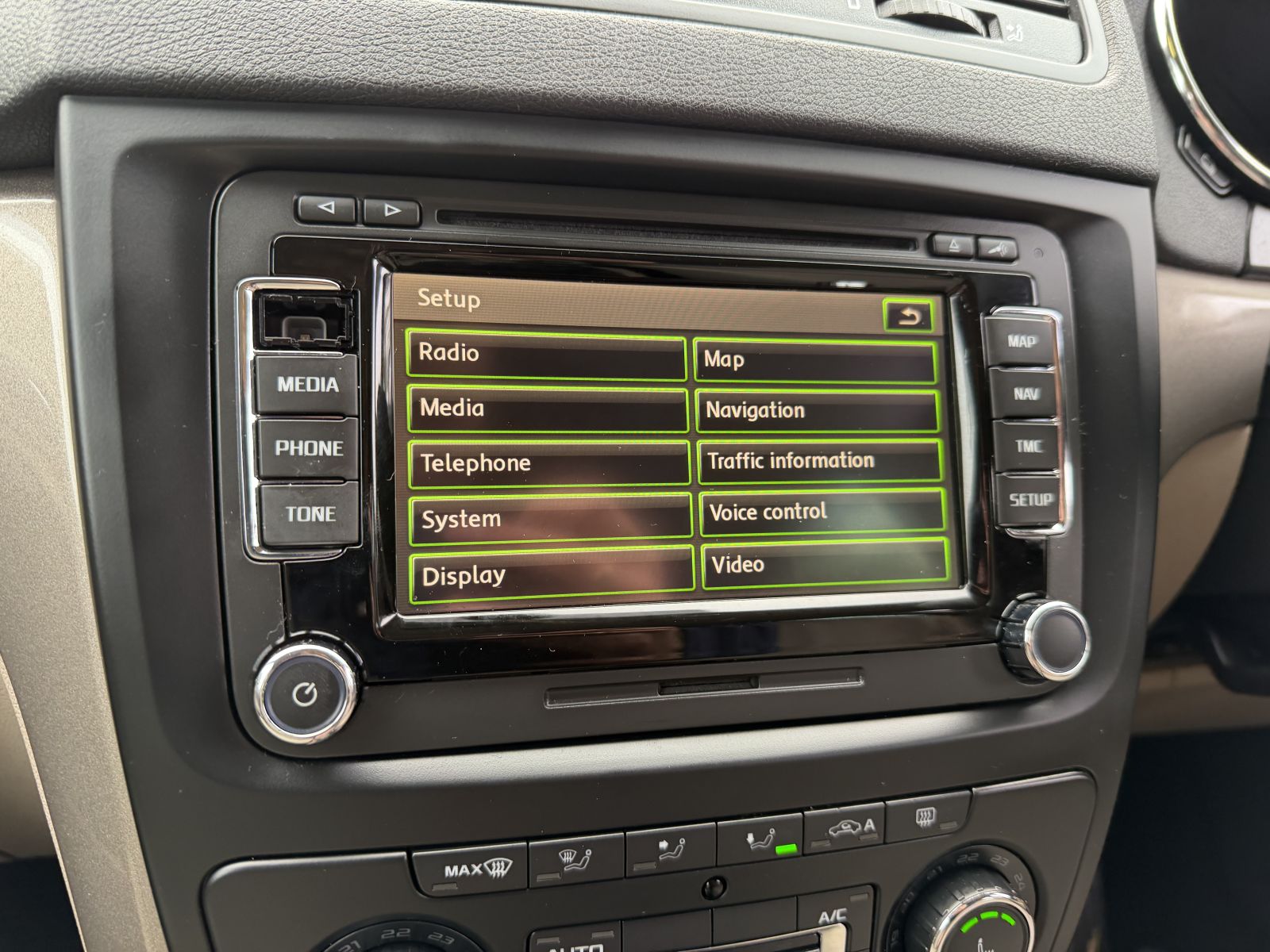 Image of Skoda  Yeti 2.0 TDI Elegance Outdoor 5dr Diesel Manual 4WD Euro 5 (140 ps)