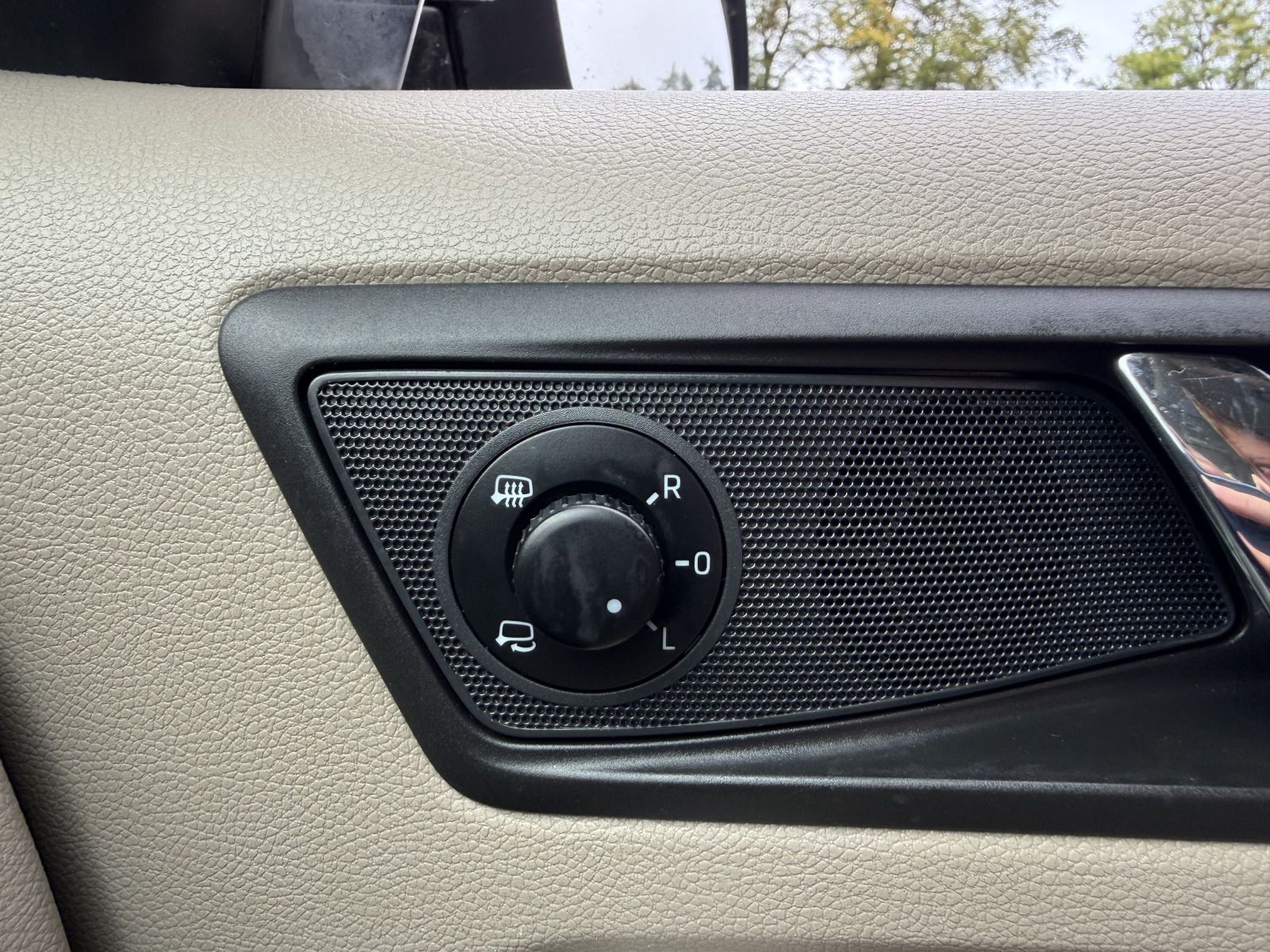 Image of Skoda  Yeti 2.0 TDI Elegance Outdoor 5dr Diesel Manual 4WD Euro 5 (140 ps)