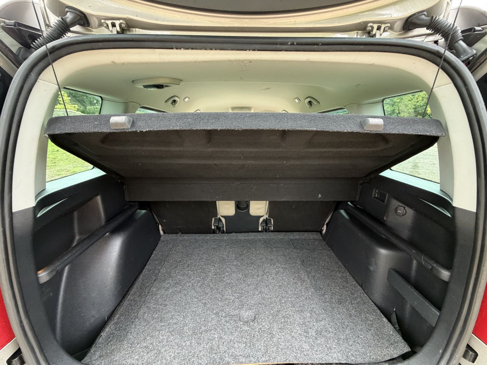 Image of Skoda  Yeti 2.0 TDI Elegance Outdoor 5dr Diesel Manual 4WD Euro 5 (140 ps)