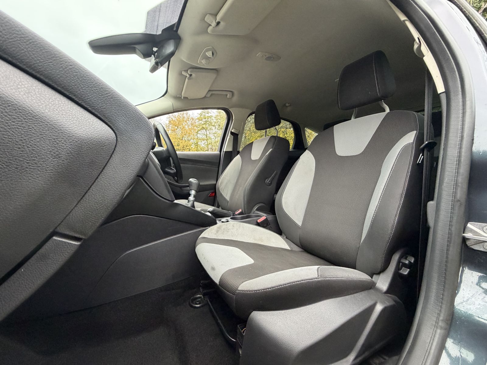 Image of Ford Focus 1.6 TDCi Zetec Euro 5 (s/s) 5dr