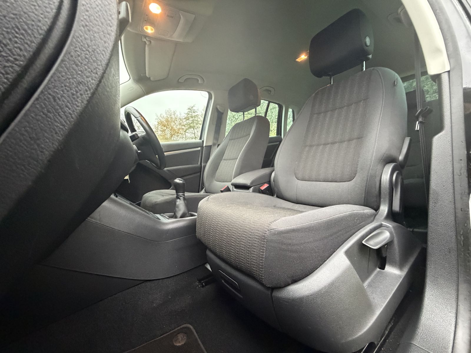 Image of Volkswagen Tiguan 2.0 TDI BlueMotion Tech SE 4WD Euro 5 (s/s) 5dr