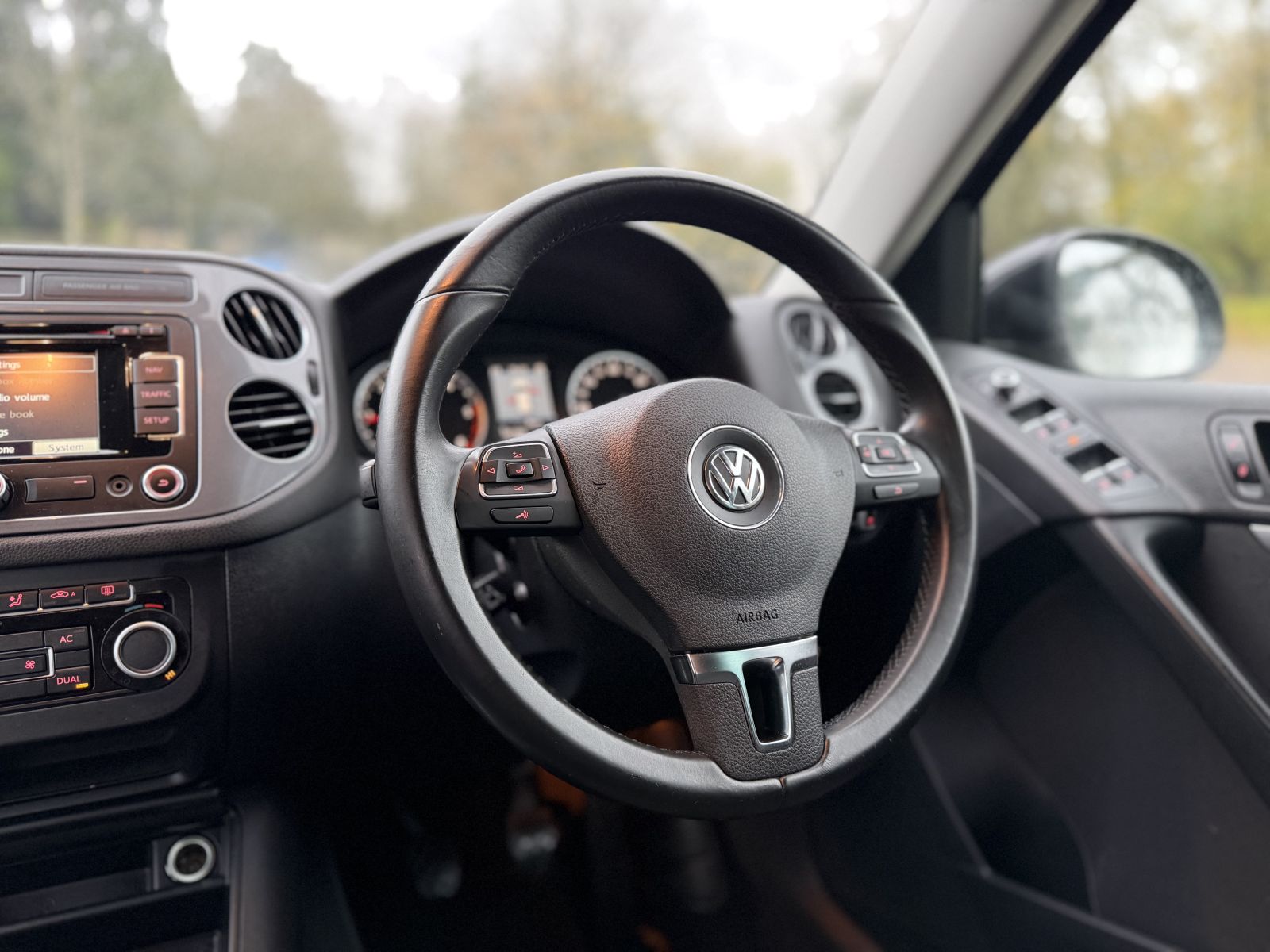Image of Volkswagen Tiguan 2.0 TDI BlueMotion Tech SE 4WD Euro 5 (s/s) 5dr