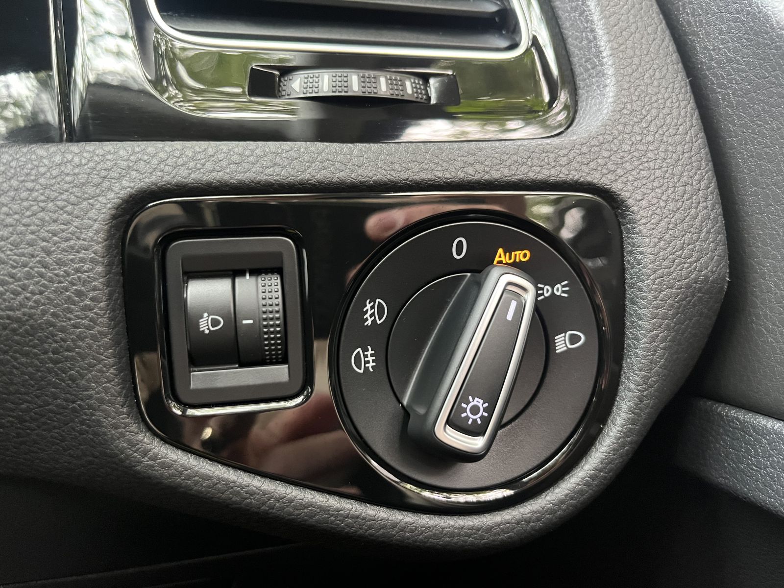 Image of Volkswagen  Golf 2.0 TDI BlueMotion Tech GT Euro 5 (s/s) 5dr
