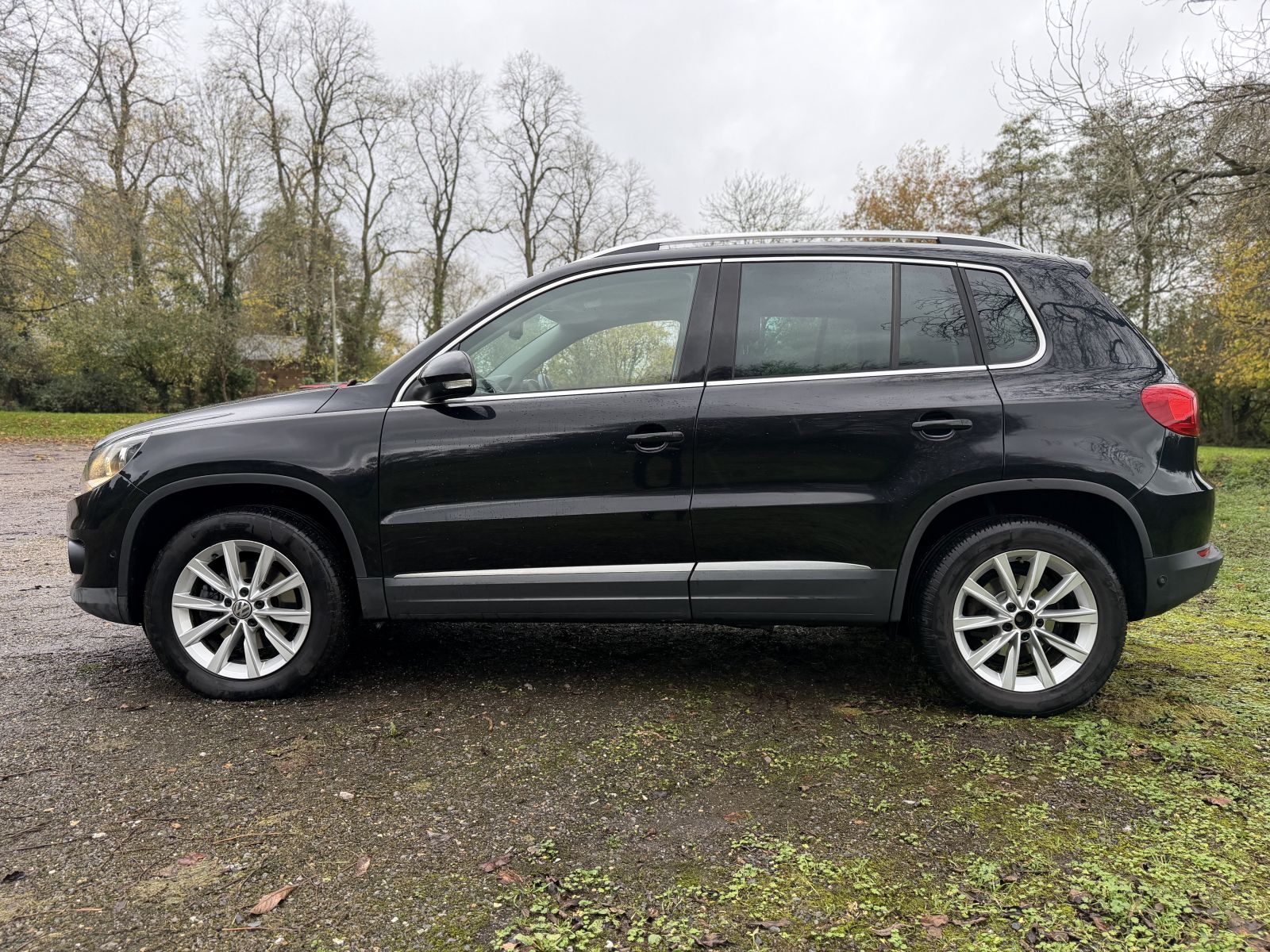 Image of Volkswagen Tiguan 2.0 TDI BlueMotion Tech SE 4WD Euro 5 (s/s) 5dr